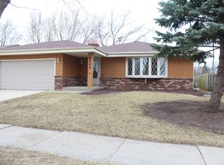 6104 68th St, Kenosha, WI 53142