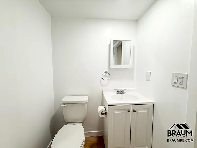 15634 Leadwell St — Photo 12
