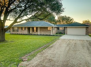 9054 Dixie Ln, Needville, TX 77461