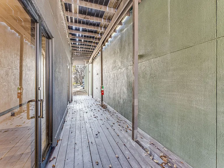 Dabs Properties LLC - 1723 N Chestnut Ave — Photo 2