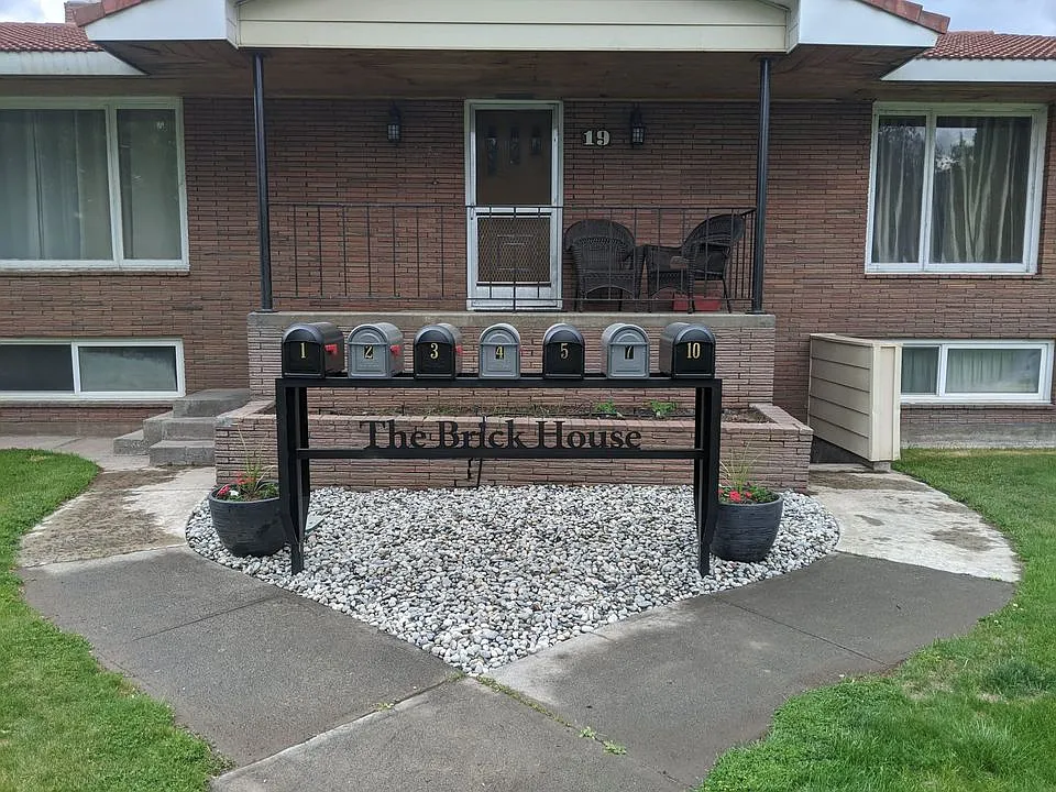 Studio, 425 sqft, $900 — Photo 2