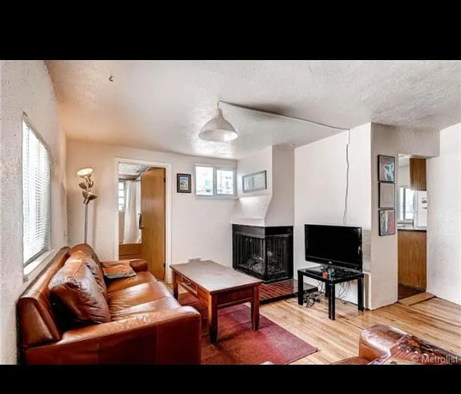 2568 River Dr — Photo 1