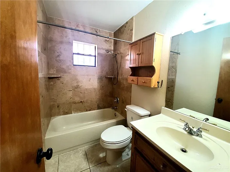 512 N 32nd Ln — Photo 10