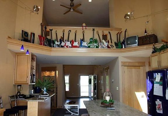 2nd image of 1318 Coral Bell Dr