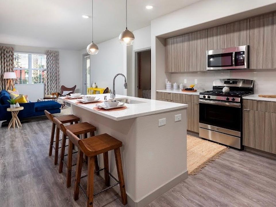 2nd image of 634 Camino Tierra Santa APT 209