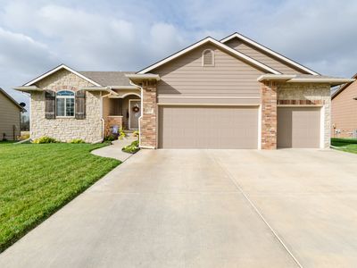 1137 N High Park Dr, Derby, KS, 67037