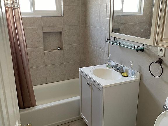 5th image of 10279 Saranac St