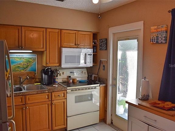 4th image of 607 Betmor Ln