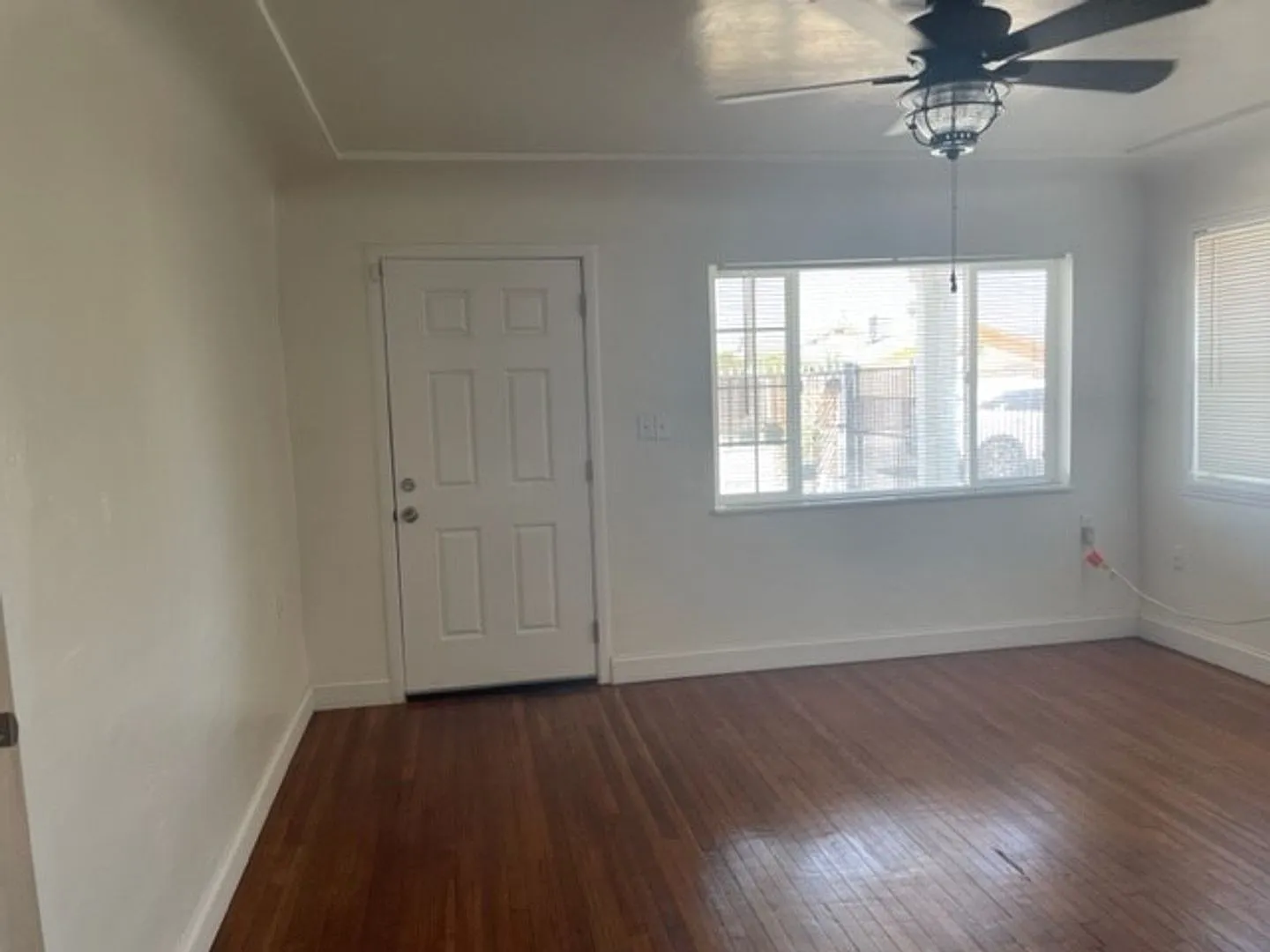 2 Bedroom/1 Bath Home - $1495 Per Month! — Photo 4
