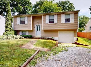 6242 Selkirk Dr, Madison, OH 44057