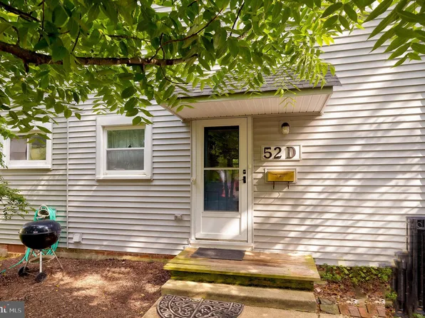 52 Ridge Rd, Greenbelt, MD 20770