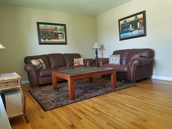 3rd image of 11966 Midvale Dr