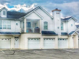 205 Adams Pointe Blvd UNIT 8, Mars, PA 16046