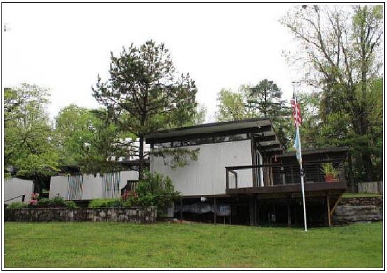 2nd image of 629 Mississippi Ave