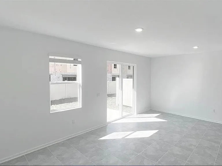 2562 Skyline Loop — Photo 11