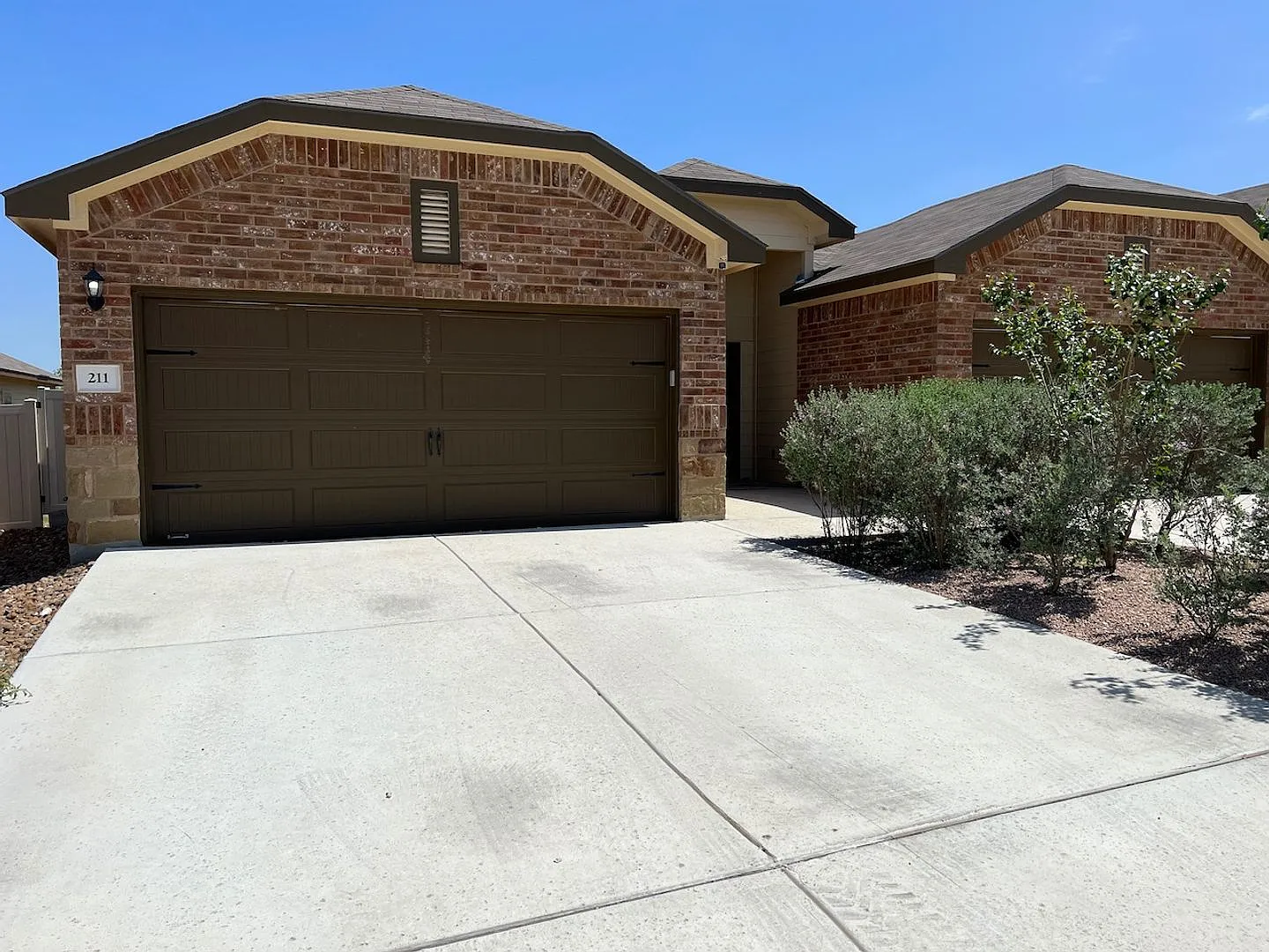 Beautiful Luxury Duplex in NBTX! — Photo 1