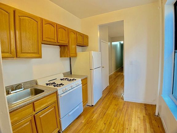3rd image of 557 W 149th St APT 2