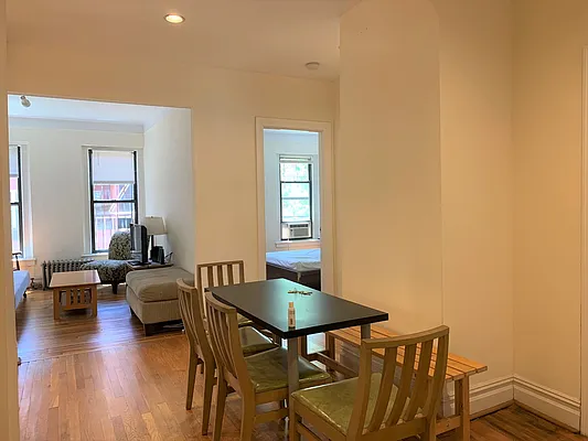 Rented by Oxford Property Group | media 13