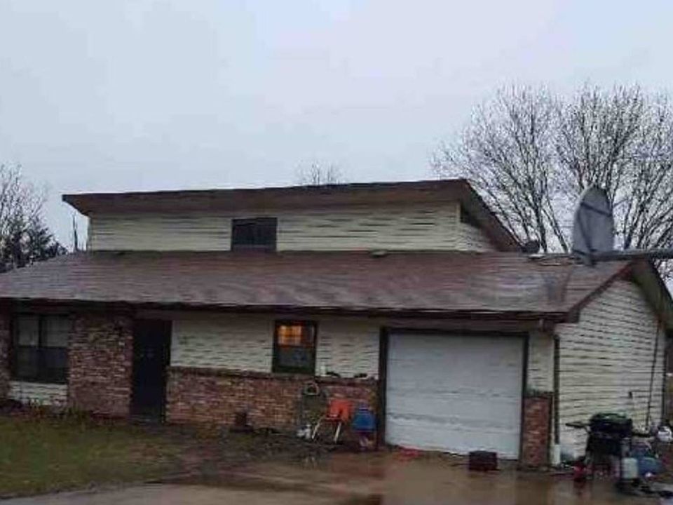 2nd image of 1435 Cedar Ln