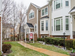 20534 Willoughby Sq, Sterling, VA 20165