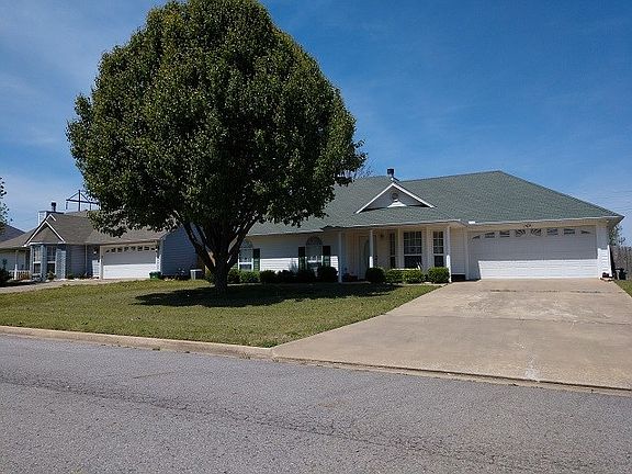 2nd image of 1212 Topaz Way