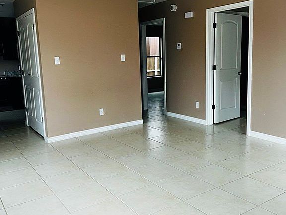 4th image of 73 Ebano St