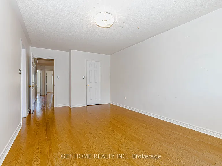 147 Foxchase Ave W — Photo 26