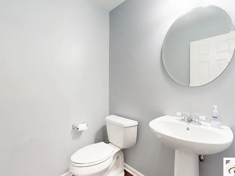 2924 Falling Waters Dr — Photo 10