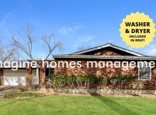 525 Goldwood Dr, Ballwin, MO 63021