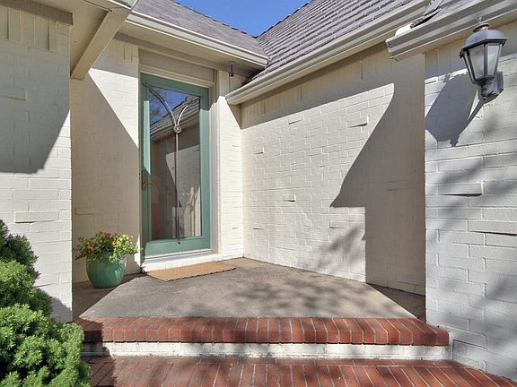 3rd image of 9229 E Lakepoint St