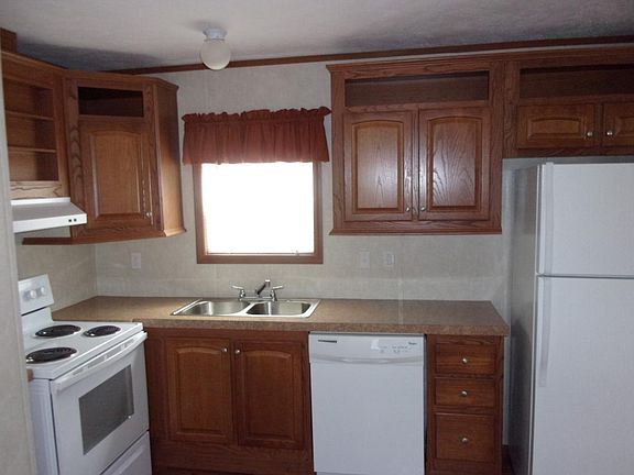 4th image of 140 Brandywine Cir E