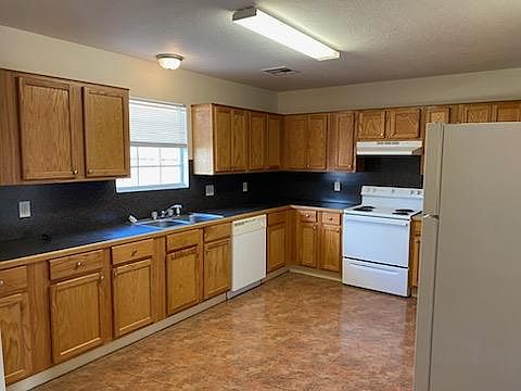 3rd image of 5054 Coopershill Dr