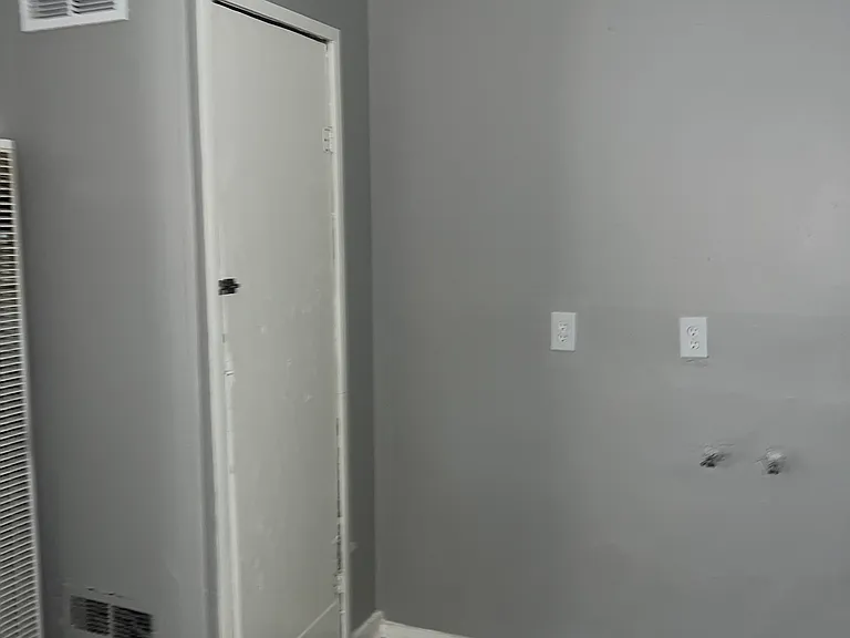 2251 Stovall Ave — Photo 2