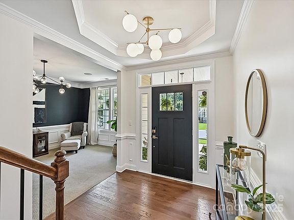 4th image of 3006 Collin House Dr