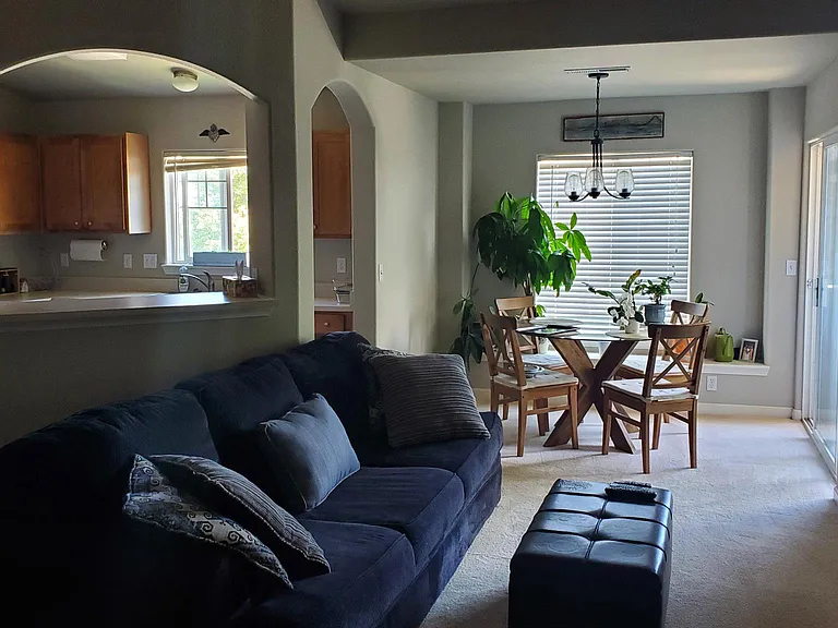 6984 Ash Creek Hts — Photo 4