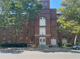 92 Main St, Deep River, CT 06417