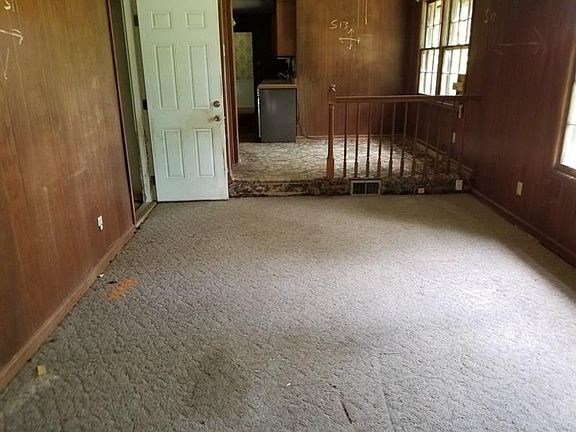 3rd image of 7030 Stewart Ct