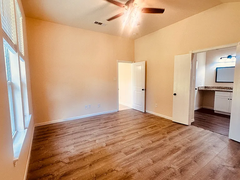 1029 Port Mansfield Dr — Photo 13
