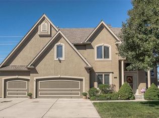 1112 SW Summit Hill Dr, Lees Summit, MO 64081