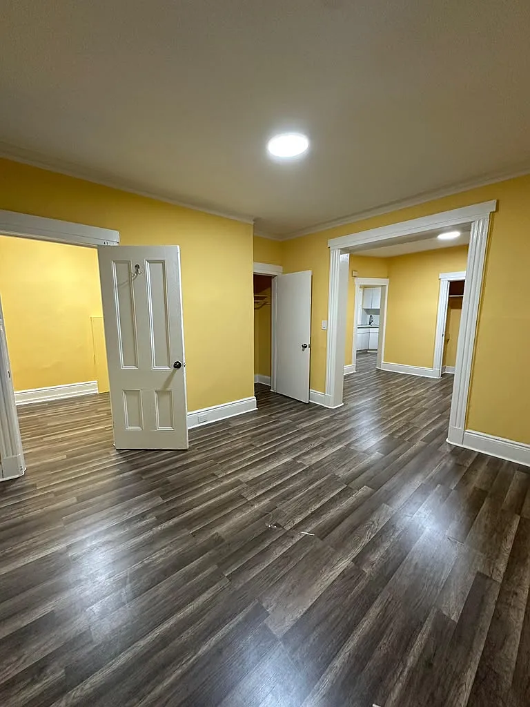 2 bed, $3,000 — Photo 4