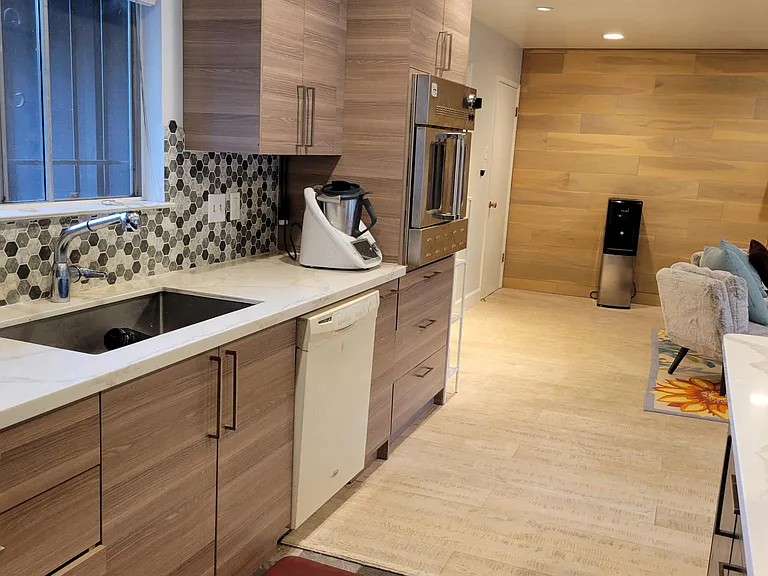 2105 Amador Ave — Photo 12