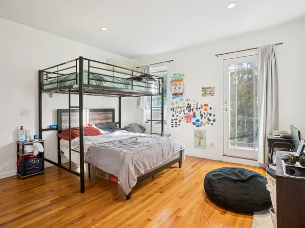 96-15 Alstyne Avenue image 5 of 9