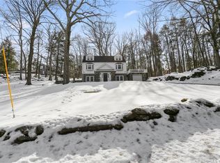 5 New Bridge Rd, Brookfield, CT 06804