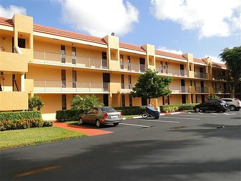 4th image of 6623 Coral Lake Dr