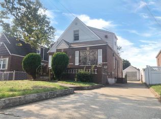 15 William St, Valley Stream, NY 11580