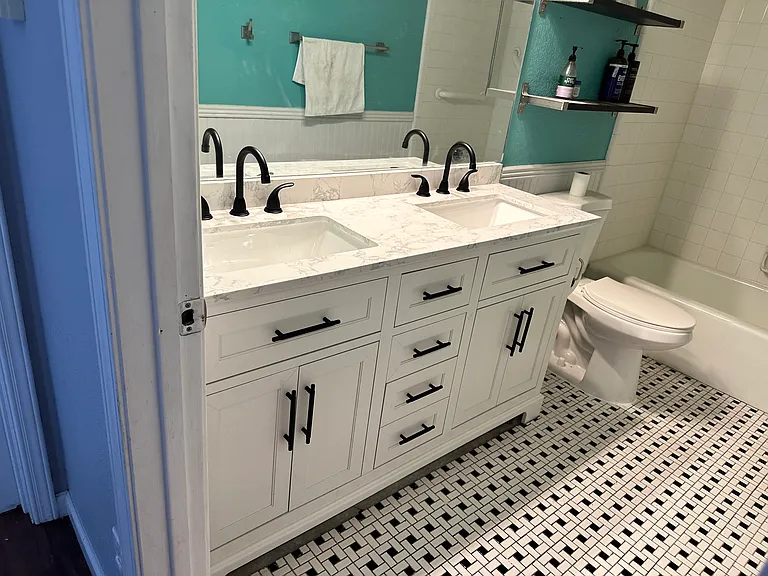 Hillrise Dr — Photo 3