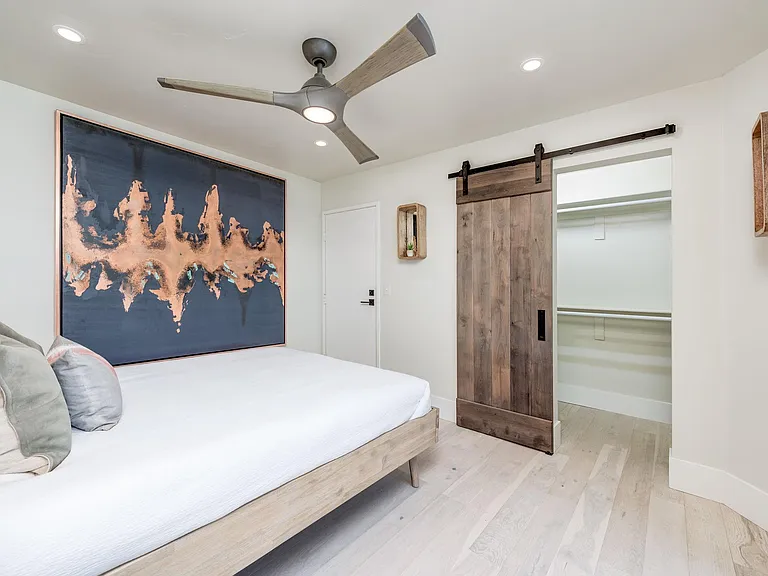 Luxury Spaces — Photo 260