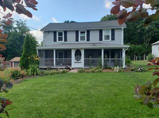 90 Twin Hill Rd, Stuarts Draft, VA 24477