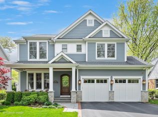 16 Arthur Ave, Clarendon Hills, IL 60514