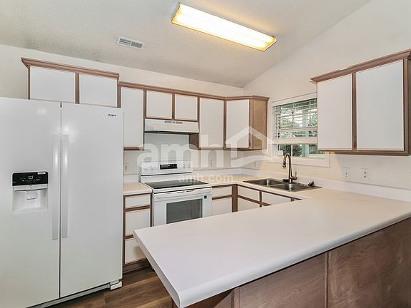 3rd image of 7529 Foxwerth Dr